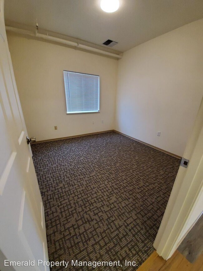 Building Photo - 275-295 Greenwood St