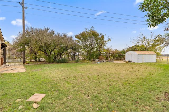 Building Photo - 5588 Squires Dr