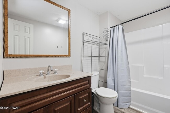 Building Photo - 760 Hudson St