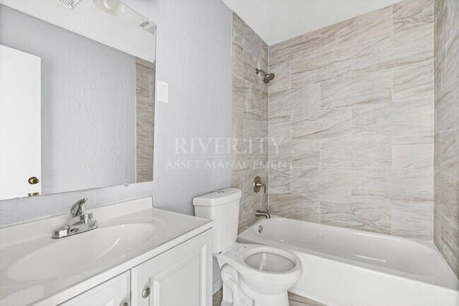 Building Photo - 2185 Slocum Ave