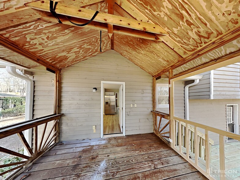 Building Photo - 151 Chantilly Ln