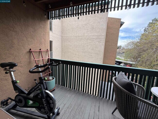 Building Photo - 1246 Walker Ave