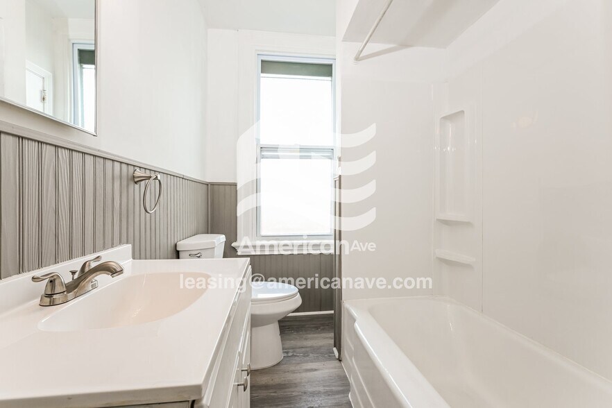 Building Photo - 253 Watson Blvd