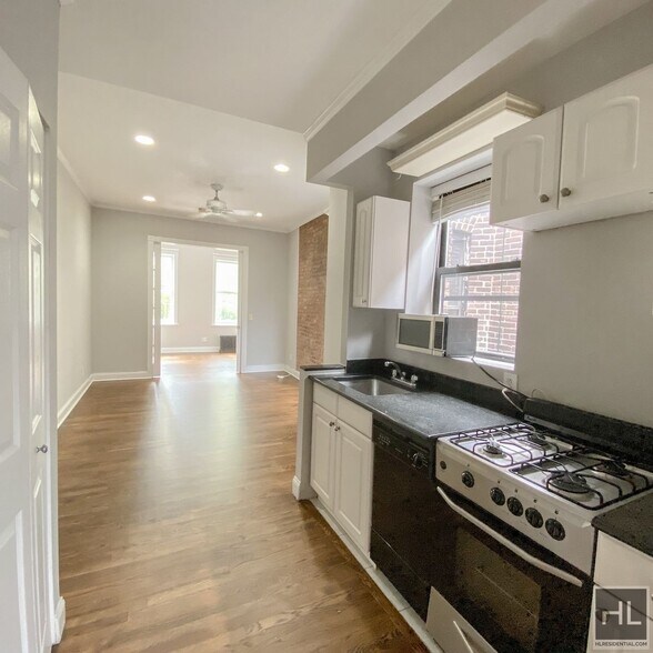 Building Photo - BARROW ST.