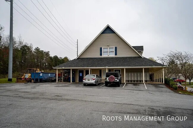 Building Photo - 387 Webster Rd