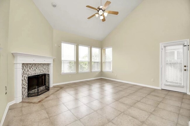 Building Photo - 6315 Bain Dr