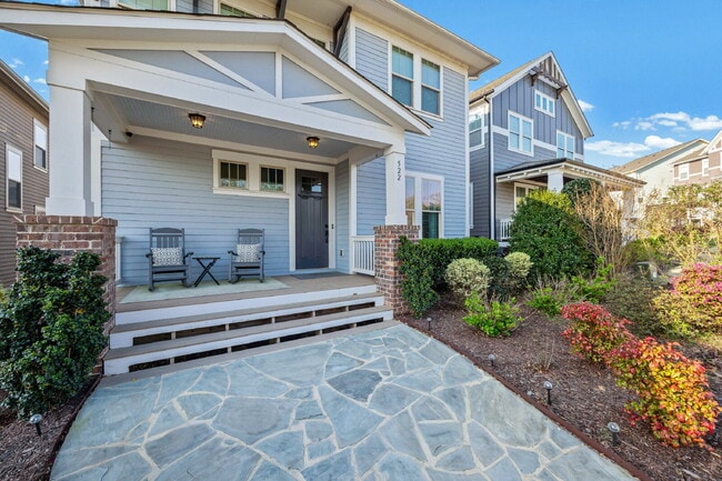 Building Photo - Fully Furnished 3BR Retreat in Riverwalk | Office + Screened Patio