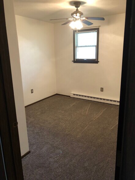 Bedroom - 115 Pendleton St
