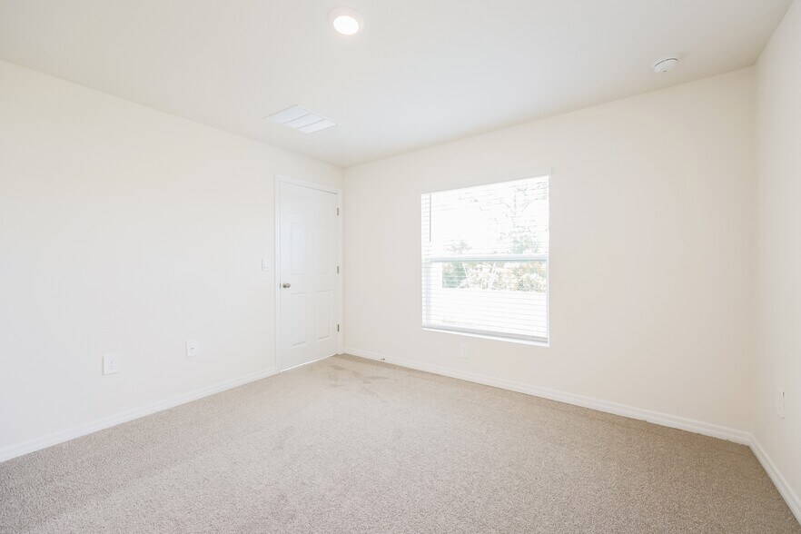 Building Photo - 3020 64th St W