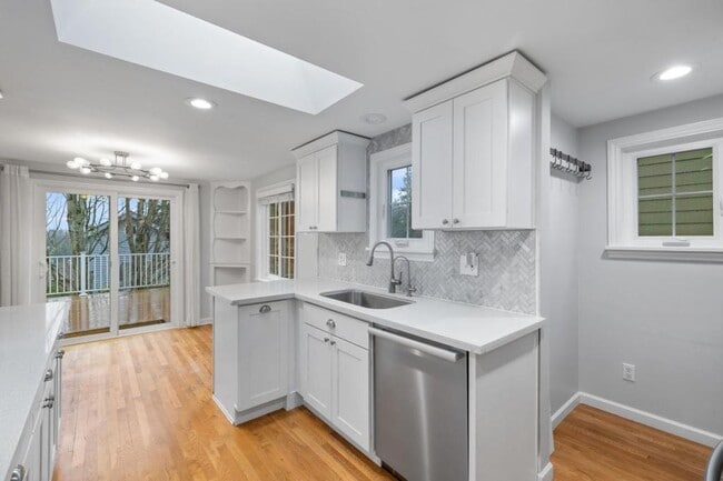 Building Photo - 1703 NE 91st St