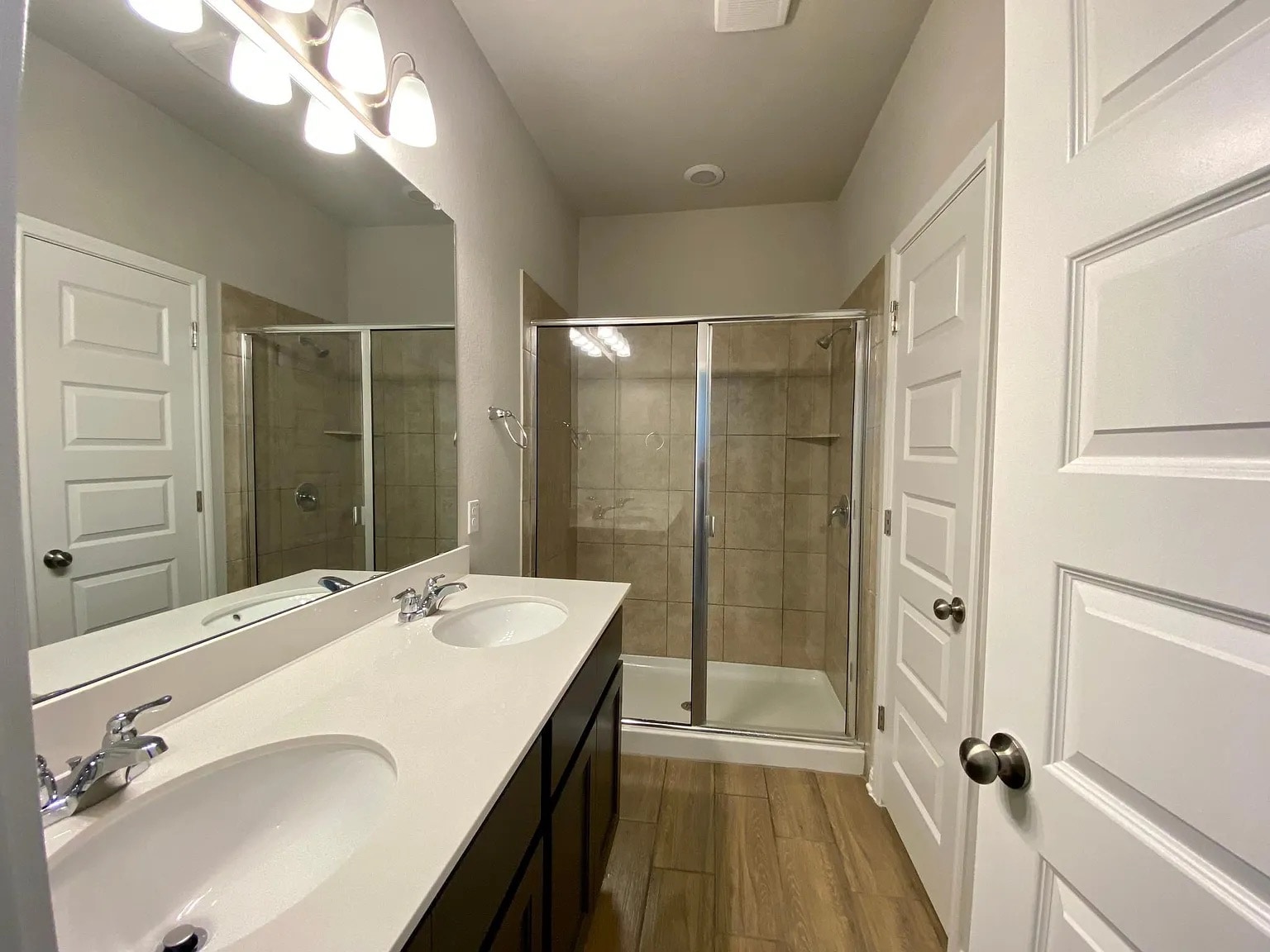 Building Photo - Room in House on Pecan Island Dr