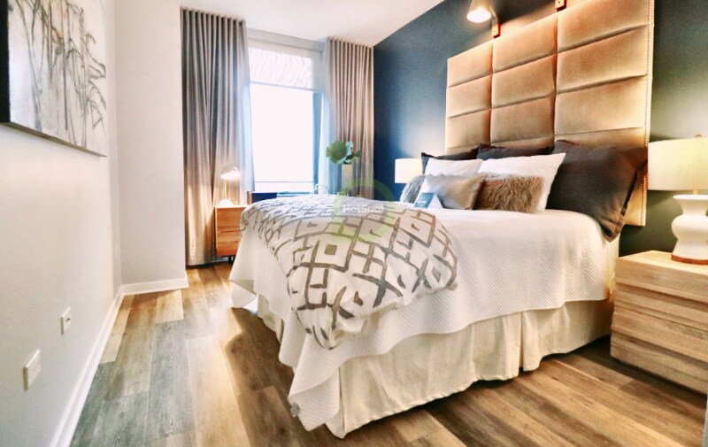 Building Photo - 460 W Huron St