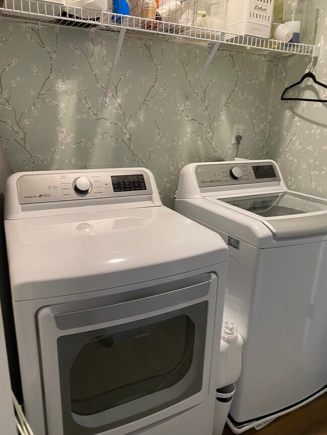 Building Photo - 158 Silver Run Pl