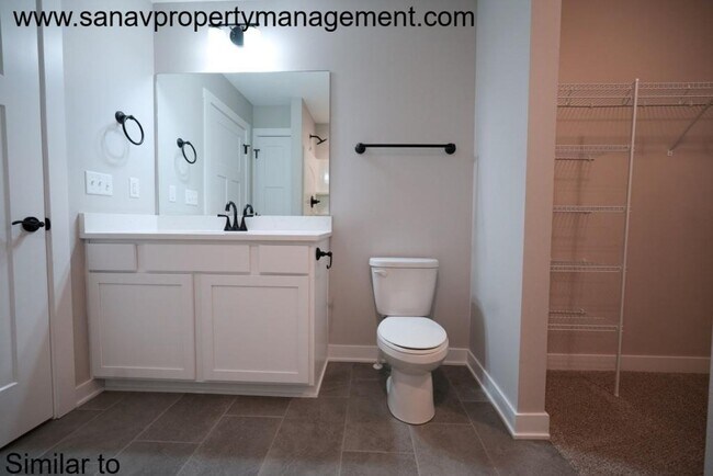 Building Photo - Beautiful 3 Bed Ranch Home w/ fully finished basement in Prime Norwalk Location