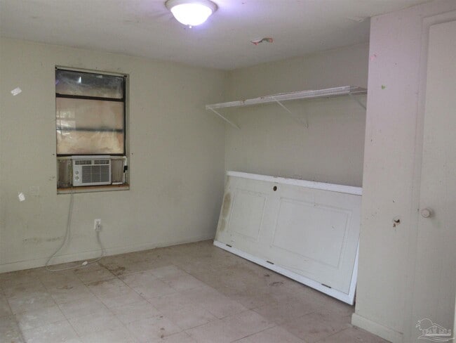 Building Photo - 5060 Saints Ln