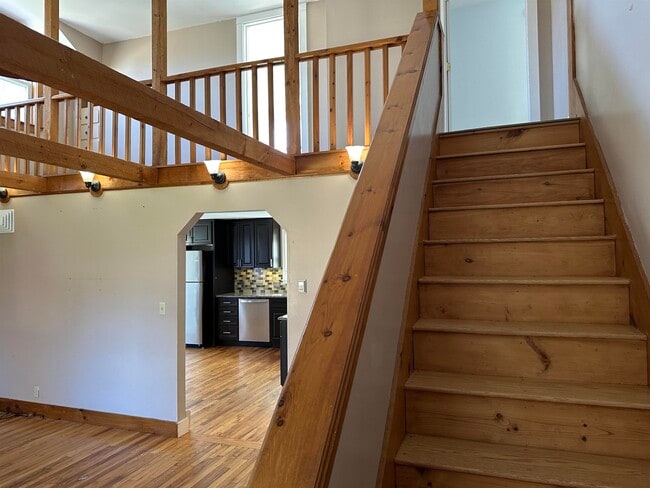 Building Photo - 15 Goen Rd