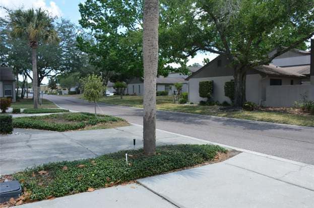 Building Photo - 493 Meadowood Blvd