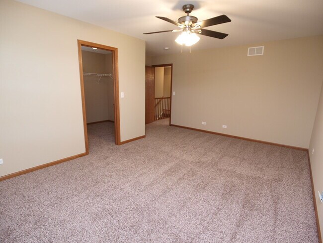 Building Photo - 8116 Bluestem Ave