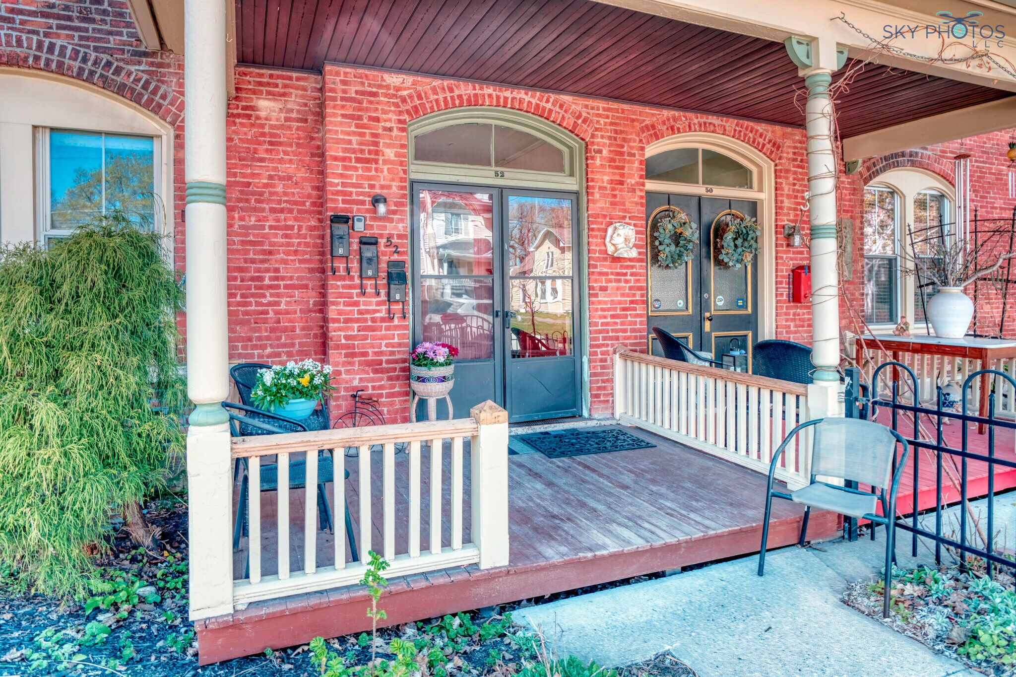 Front Proch, Outdoor Seatings - 52 Pomeroy Ave