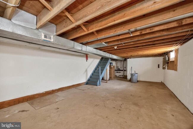 Building Photo - 299 Florence Dr