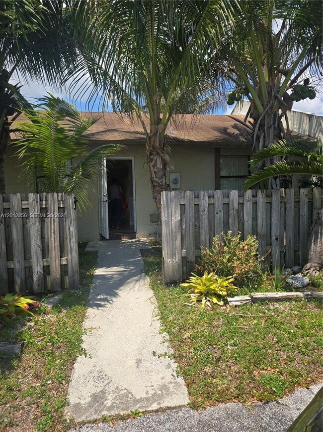 Building Photo - 1630 Sandpiper Blvd