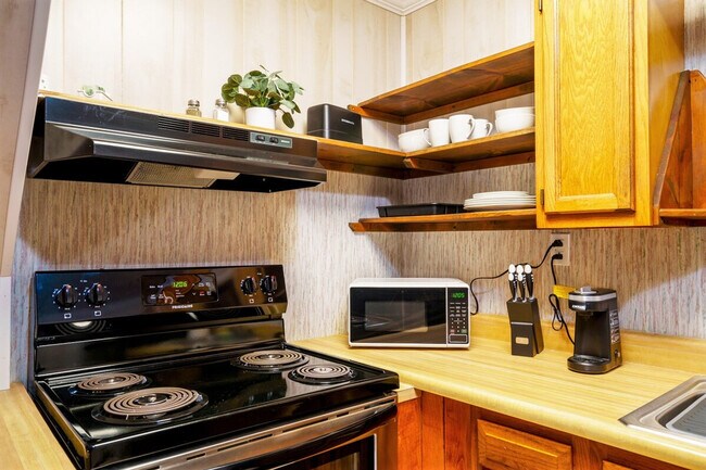 Building Photo - 90 Faulkner Rd