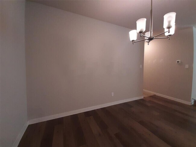 Building Photo - 25104 Pacific Wren Dr