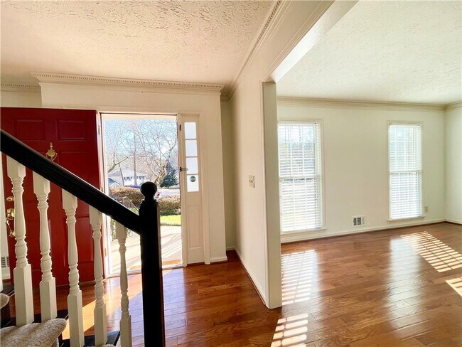 Building Photo - 2395 Brownstone Ct NE