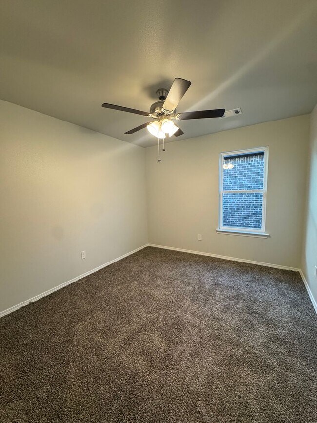 Building Photo - New build "Be the 1st to live THERE" 3/2/2 CISD 1/2 off special 1st month's rent