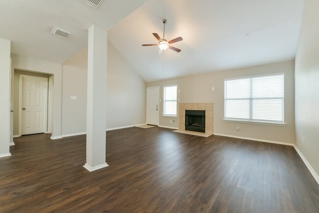 Building Photo - 6030 NW Creek Cir