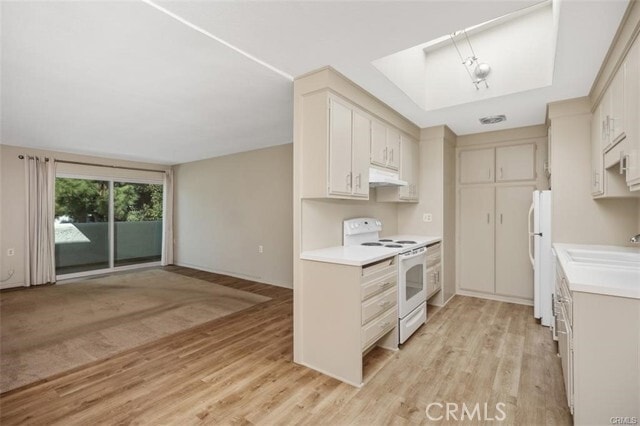 Building Photo - 2111 Via Puerta