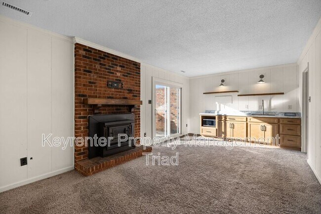 Building Photo - 4902 Tower Rd