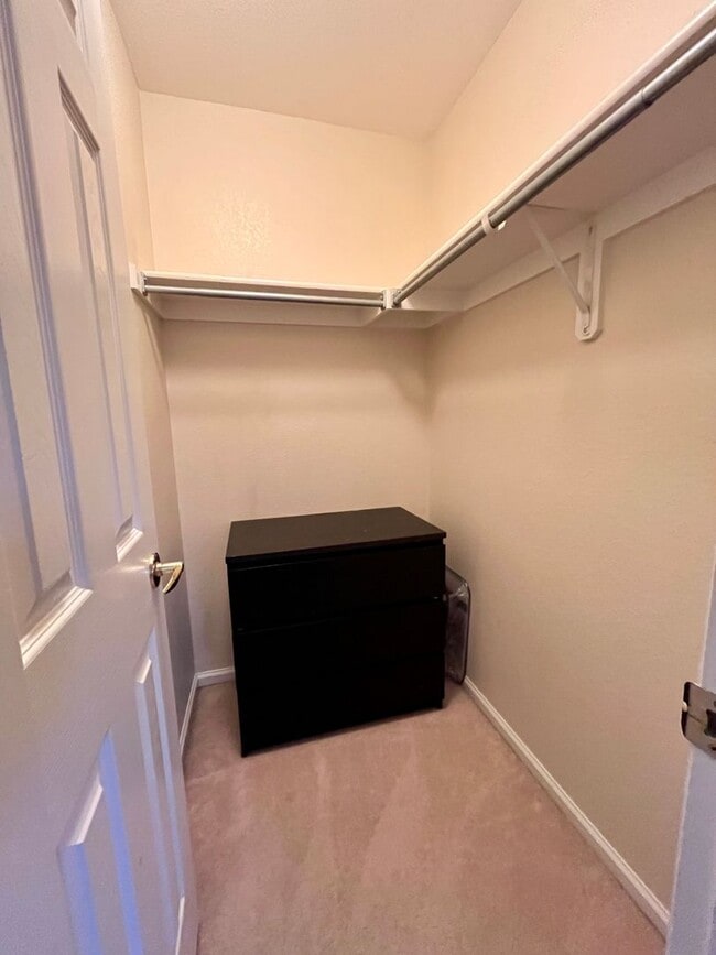 Building Photo - South Longmont Townhome with Attached Garage & Private Patio