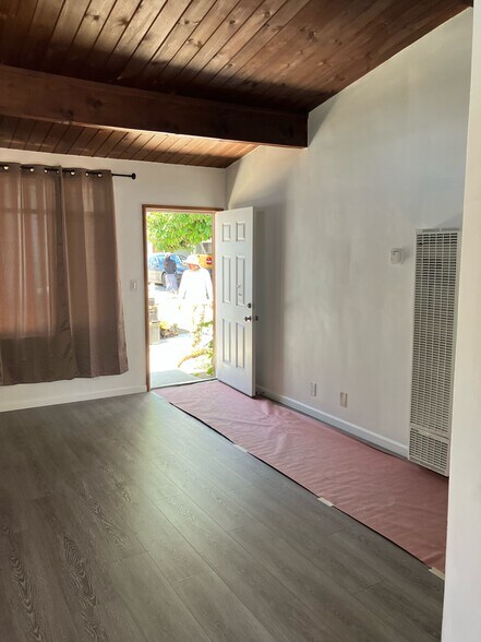 Building Photo - 3252 Walnut Grove Ave