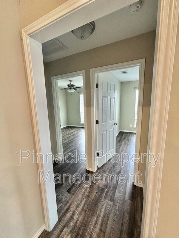 Building Photo - 4245 Sedona Trl