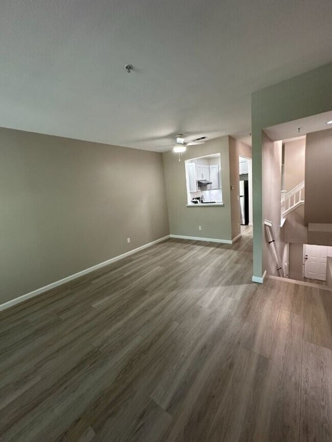 Building Photo - Nor Cal Realty Inc, 3 bedroom 3 bath townhouse with 2 car garage