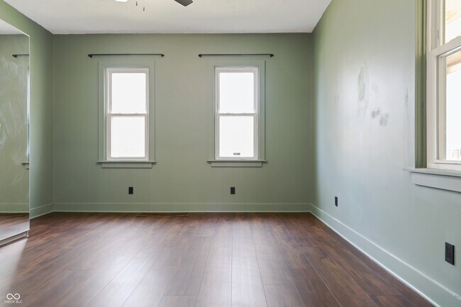 Building Photo - 1309 Lexington Ave