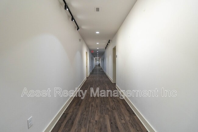 Building Photo - 1110 Franck St