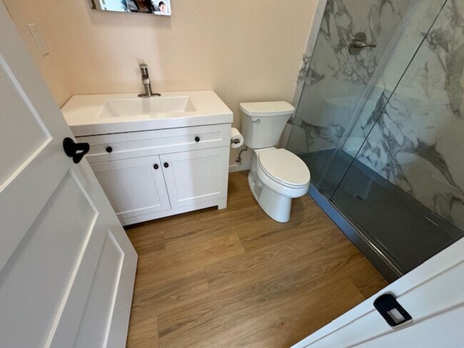 Building Photo - 1323 Dogwood Dr