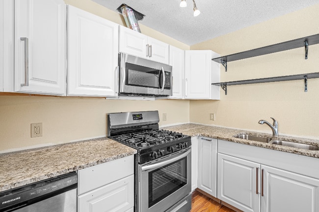 Building Photo - 227 S Prospect St