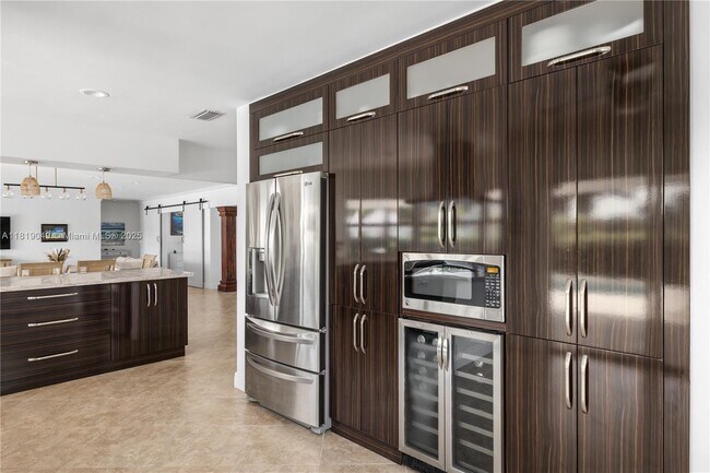 Building Photo - 4902 N Travelers Palm Ln