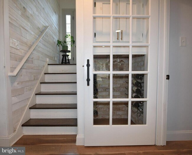 Building Photo - 1 Orchard Ln