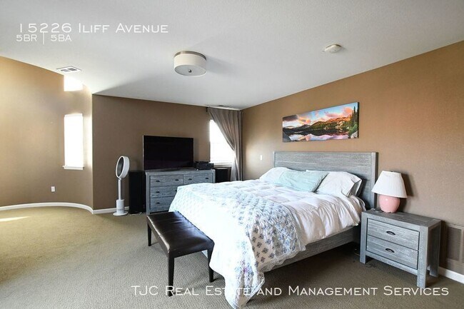 Building Photo - Solterra Home for Rent!