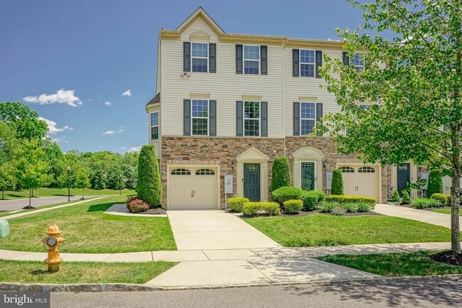Primary Photo - 1 Village Green Ln