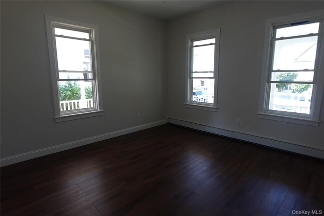 Building Photo - 47 Rich Ave