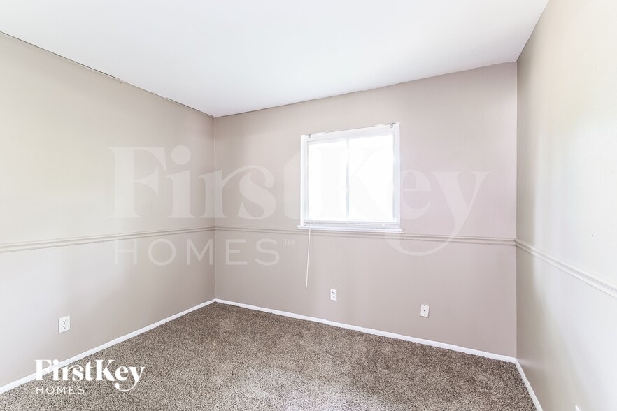 Building Photo - 510 Impala Ln