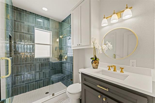 Building Photo - 814 Turner Ave