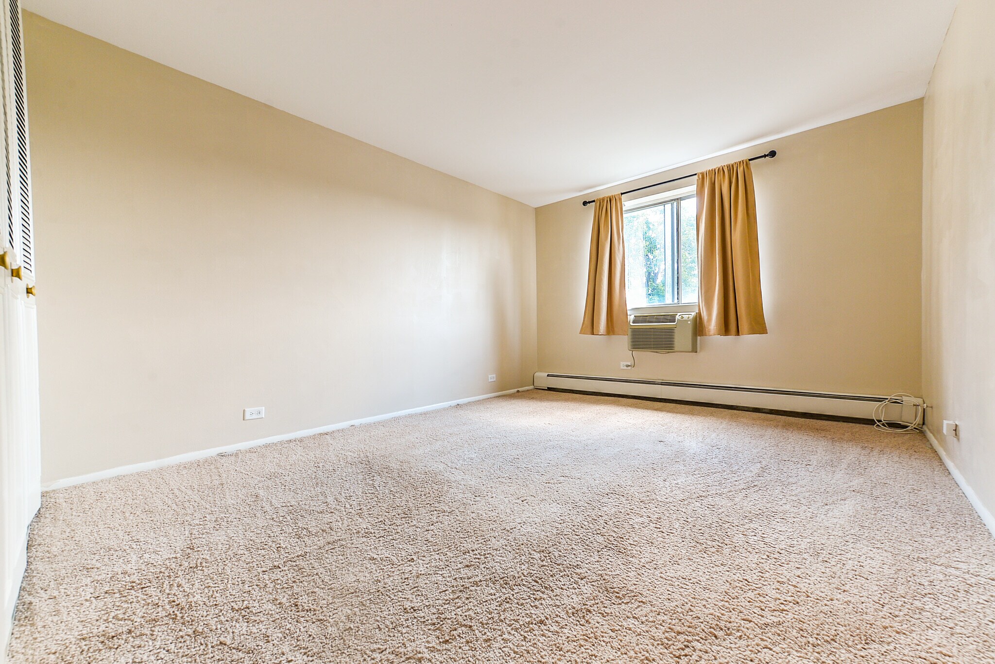 Building Photo - 1475 Rebecca Dr