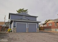 Building Photo - 829 Plumas St