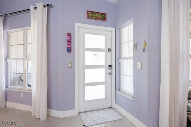 Building Photo - 4516 SW 21st Pl